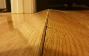 Почему вздувается ламинат и как это предотвратить