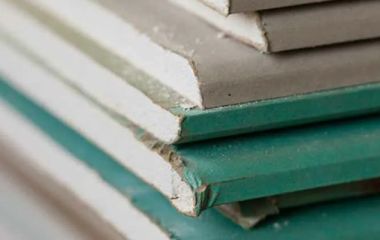 Заводские дефекты строительных материалов: Как распознать брак до начала работ